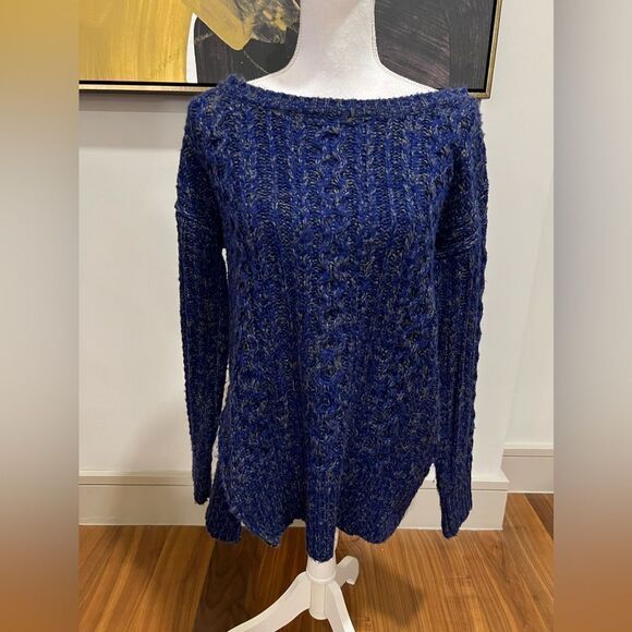 BB Dakota deep blue cable net sweater size small - Picture 1 of 8